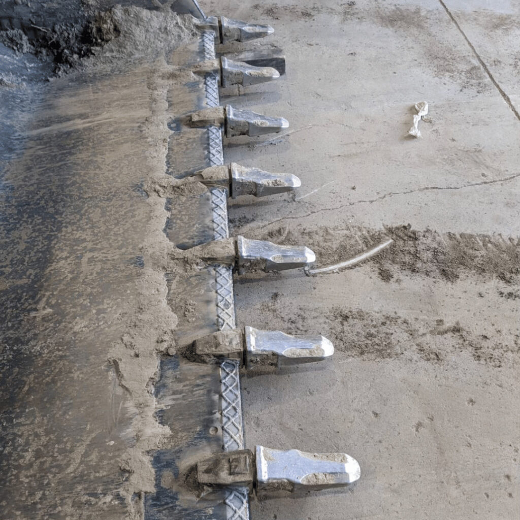 hranco-industries-ltd-hard-surfacing-loader-bucket